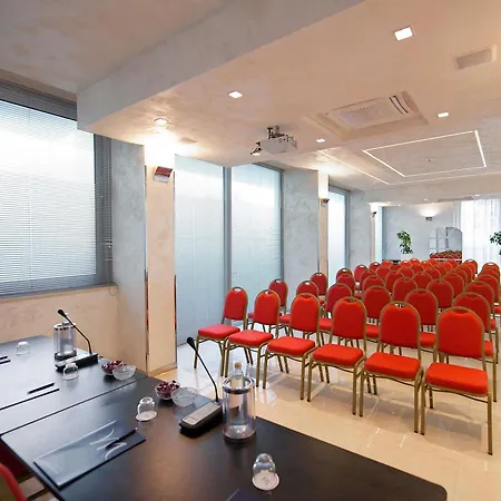 Mercure Artis ريميني