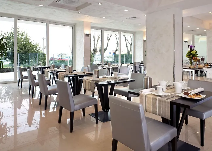 Mercure Artis ريميني