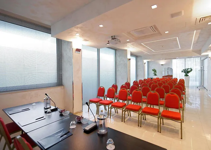 Mercure Artis ريميني