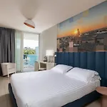 Mercure Artis