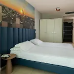 Mercure Artis Hotel