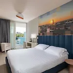 Mercure Artis Hotel