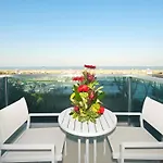 Mercure Artis Hotel 4*