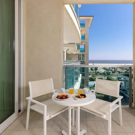 メルキュール アルティス ホテル 4*