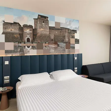 Hotel Mercure Artis 4*