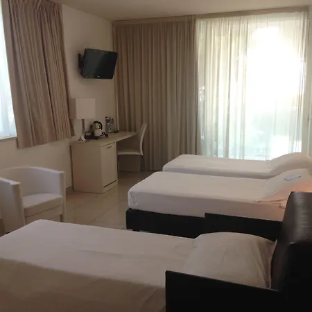 Mercure Artis 4* רימיני