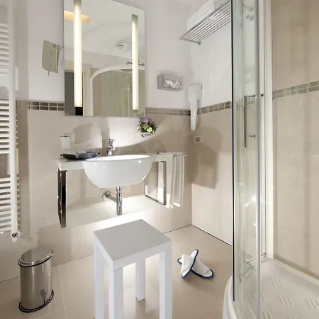 Mercure Artis Szálloda 4*