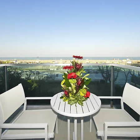 メルキュール アルティス 4* リミニ