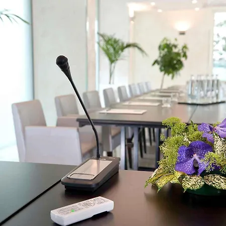 Отель Mercure Artis