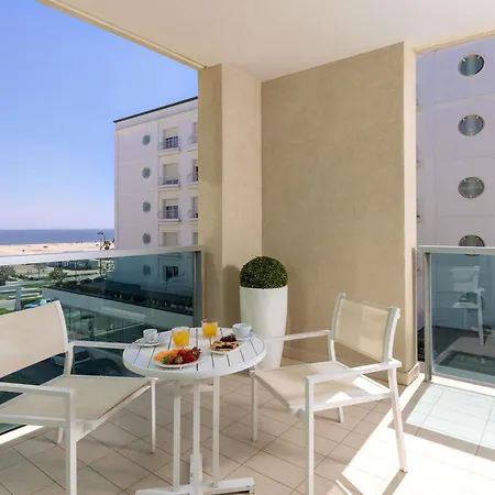 Отель Mercure Artis