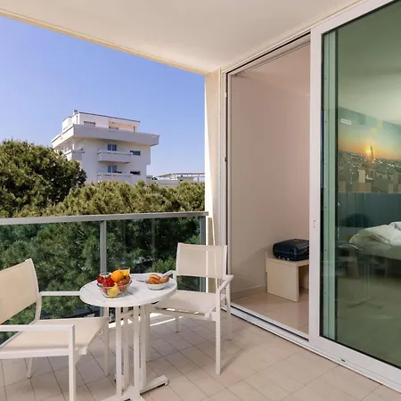 Mercure Artis רימיני