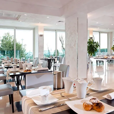 Mercure Artis