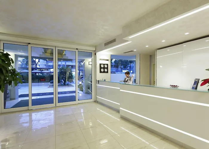 Отель Mercure Artis Римини