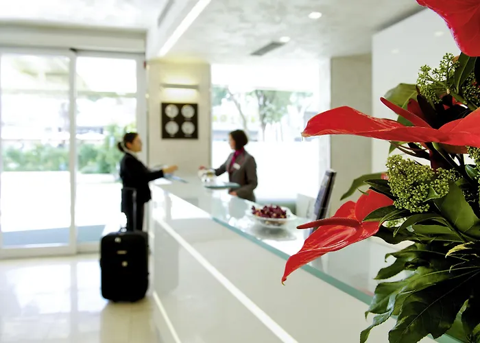 Mercure Artis Hotel 4*