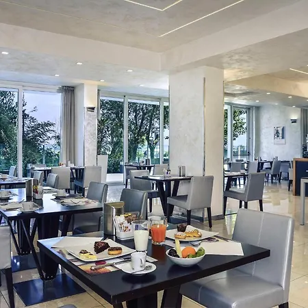 فندق Mercure Artis ريميني