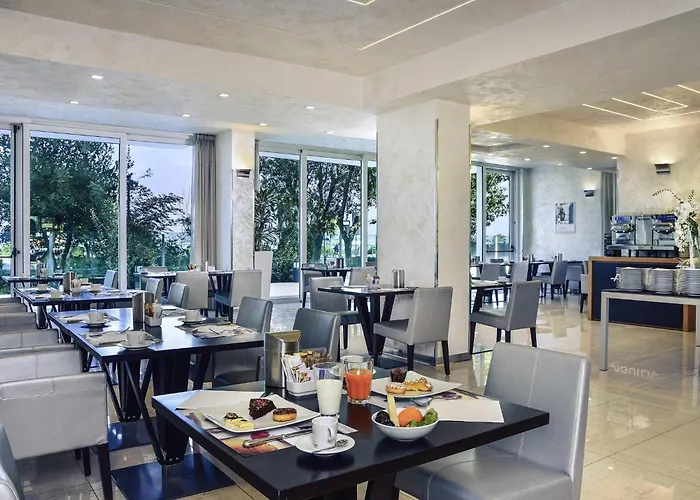 فندق Mercure Artis ريميني