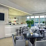 Hotel Mercure Artis 4*